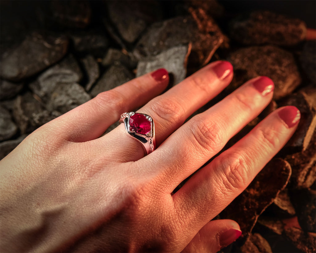 Immagine del prodotto Il Signore degli Anelli - Narya, l'anello di Gandalf