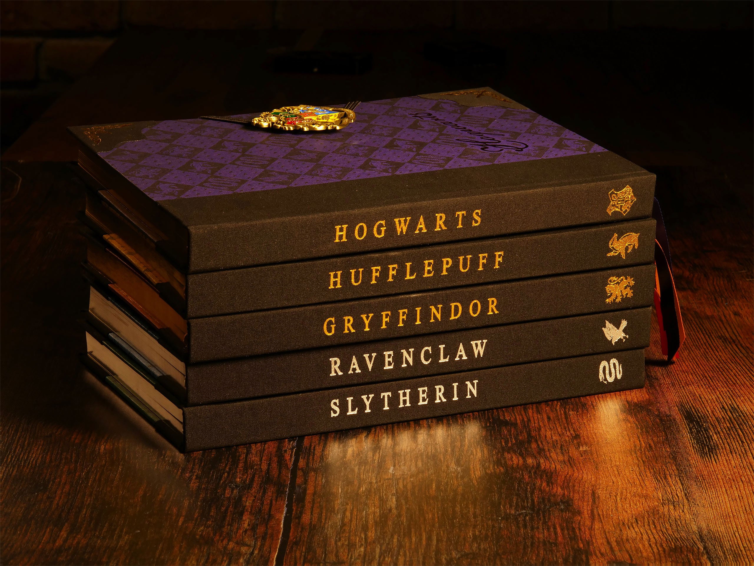 Immagine del prodotto Harry Potter - Slytherin Crest Deluxe Notebook