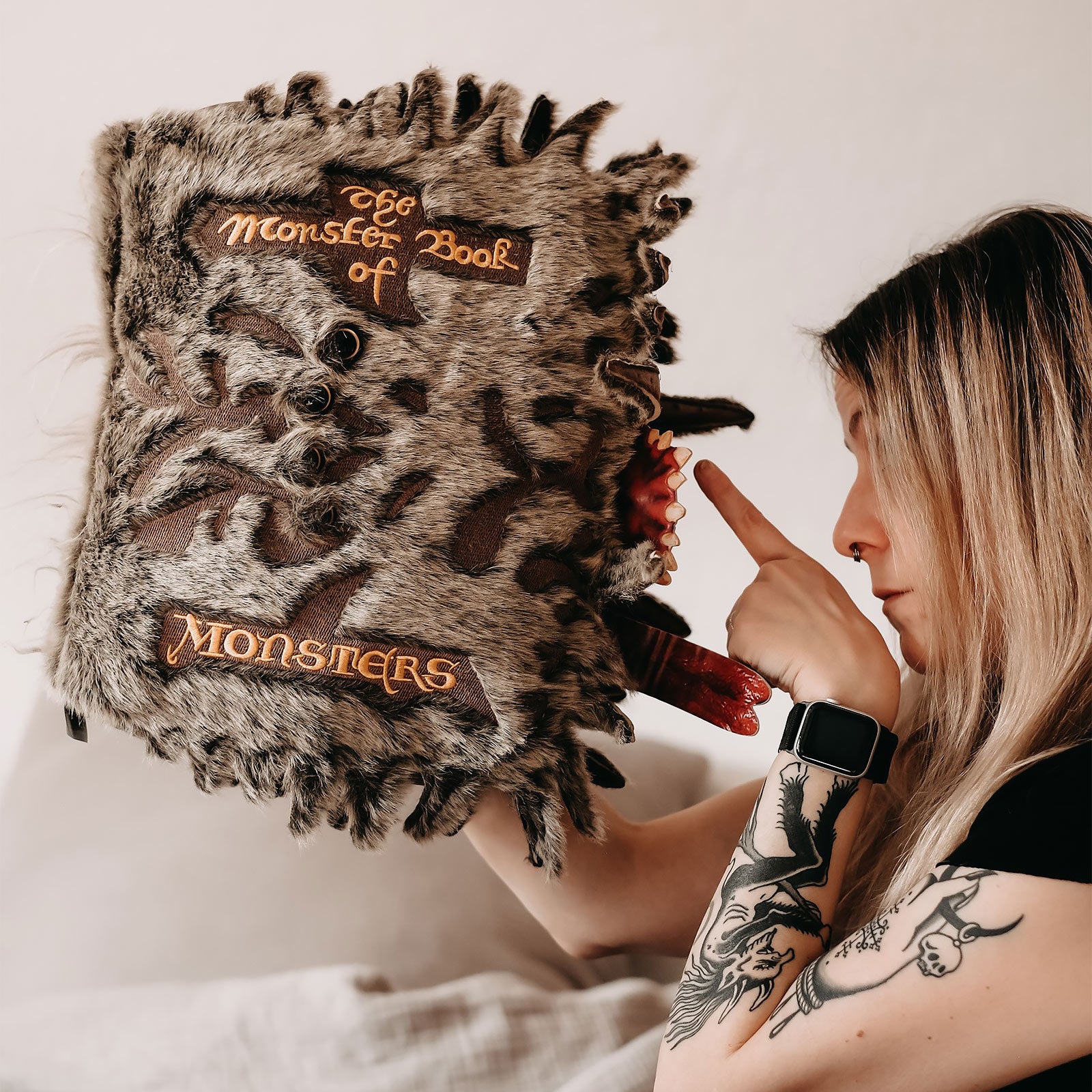 Immagine del prodotto Harry Potter - Libro dei Mostri di Peluche