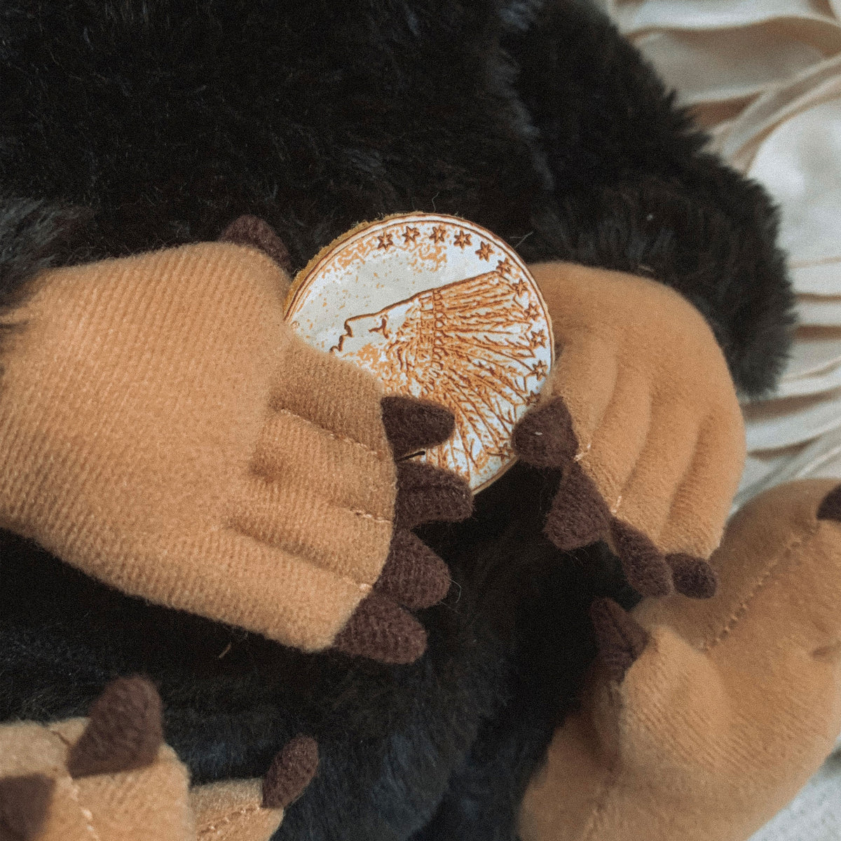 Immagine del prodotto Animali Fantastici - Pupazzo di Peluche Niffler 30 cm