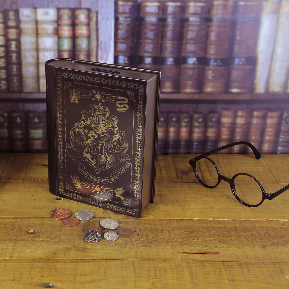 Immagine del prodotto Harry Potter - Salvadanaio libro di magia di Hogwarts