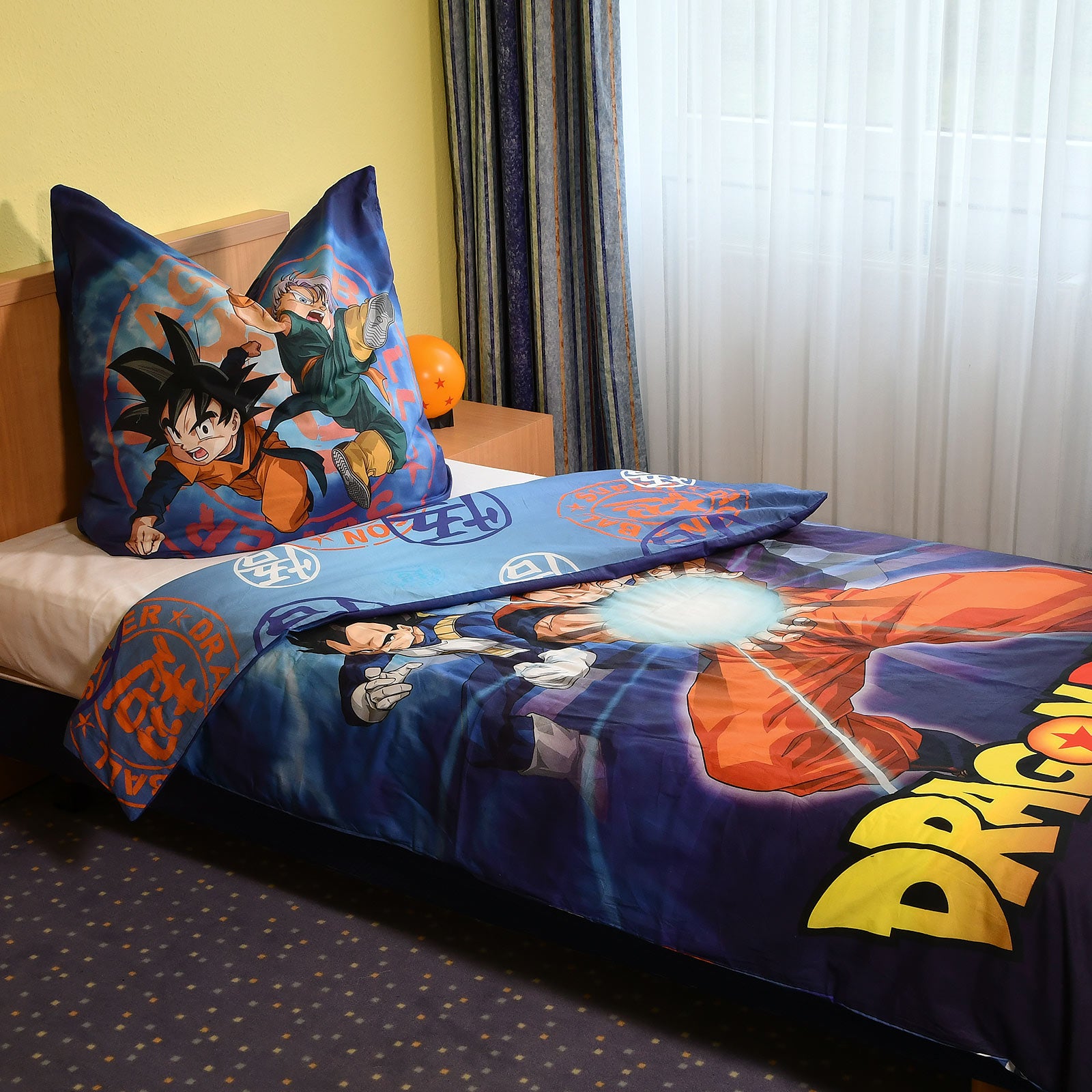Product image Dragon Ball Super - Character Reversible Bedding