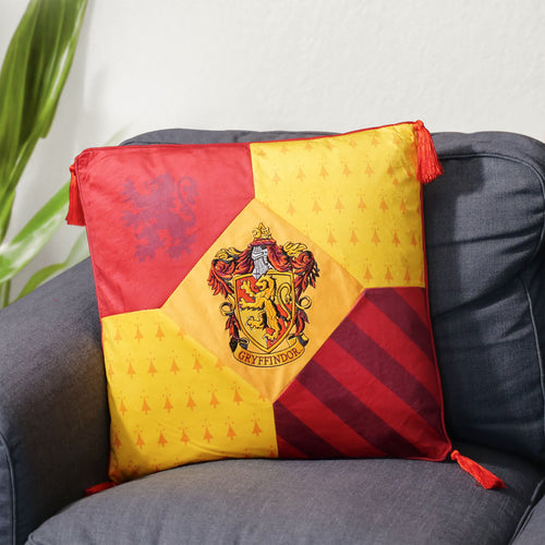 Immagine del prodotto Harry Potter - Cuscino Grifondoro con nappine deluxe