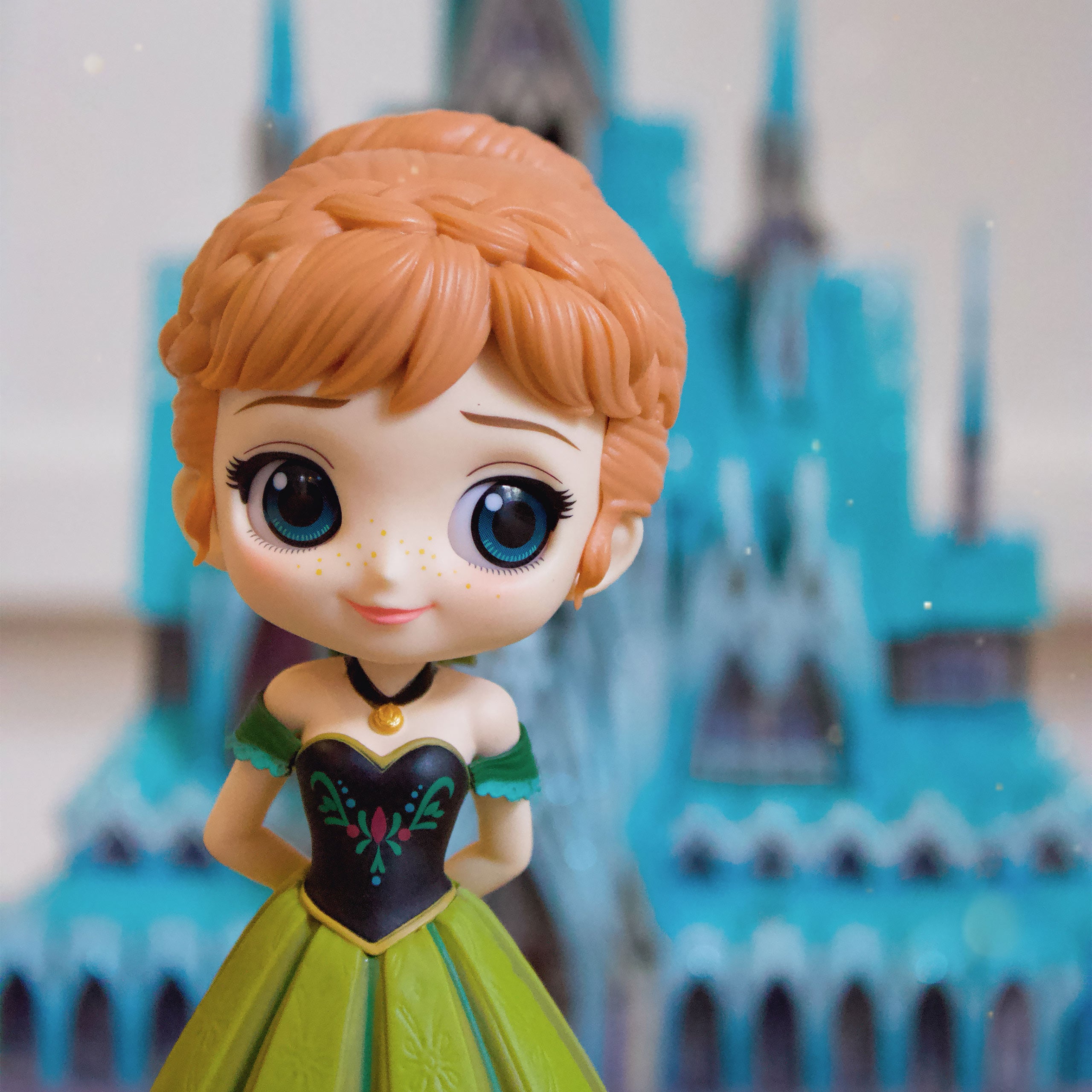 Immagine del prodotto Frozen - Anna Coronation Style Q Posket Figura 14 cm
