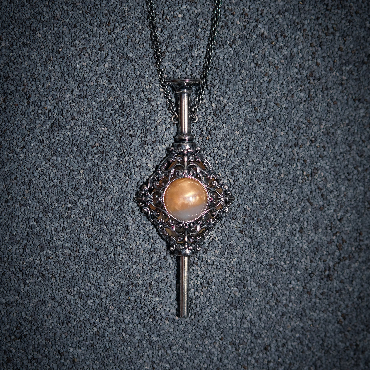 Product image Grindelwald Blood Pact Pendant with Chain - Fantastic Beasts