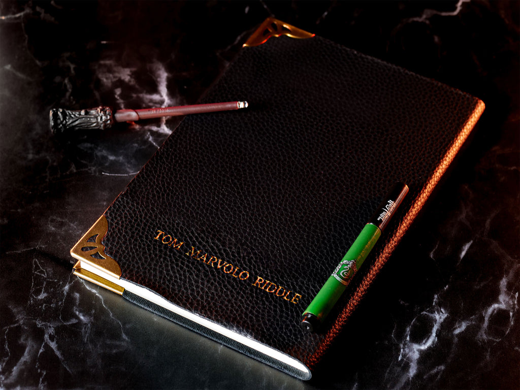 Immagine del prodotto Diario di Tom Riddle con bacchetta magica UV e penna - Harry Potter