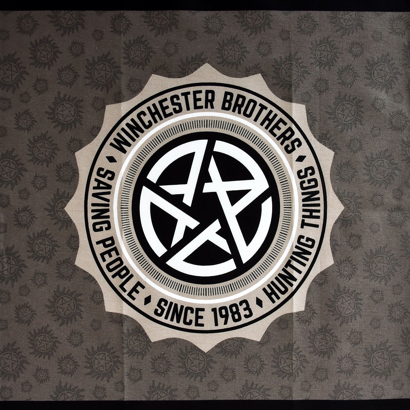 Immagine del prodotto Supernatural - Set di strofinacci da cucina Winchester Hunt