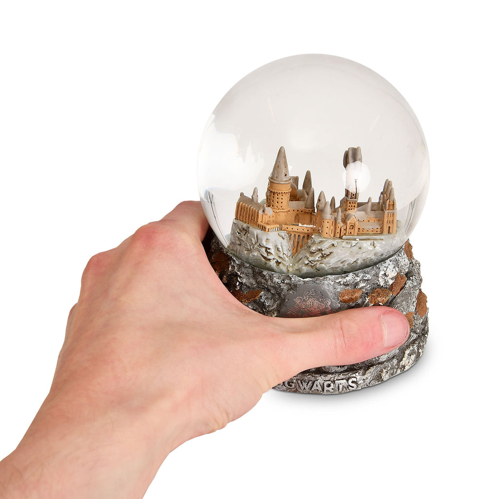 Product image Harry Potter - Hogwarts Snow Globe