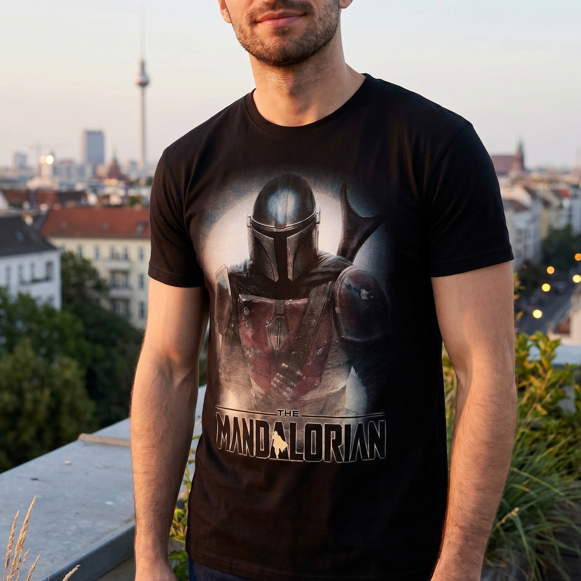 Immagine del prodotto Maglietta nera di The Mandalorian Fighter - Star Wars