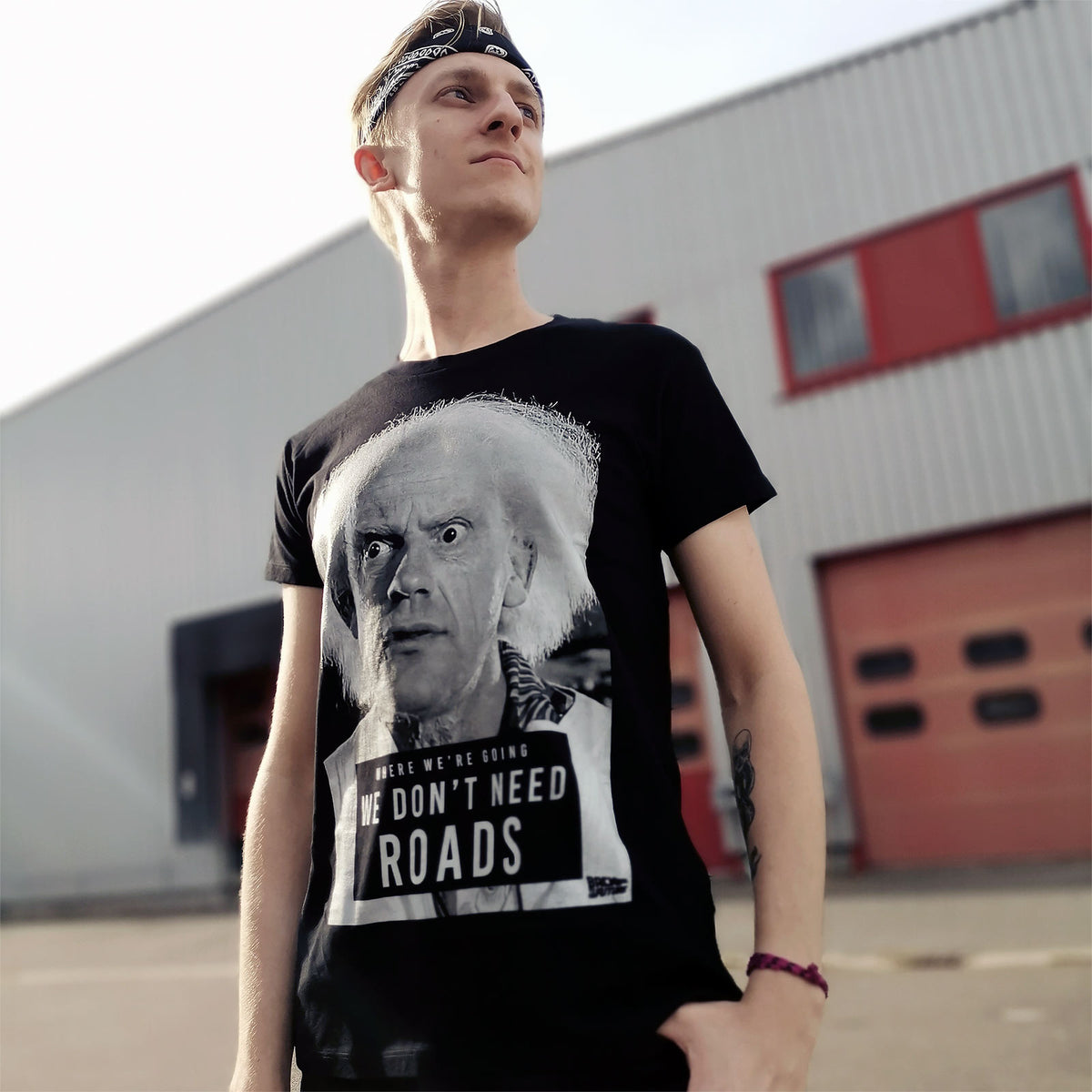 Immagine del prodotto Ritorno al Futuro - Doc Brown Non Abbiamo Bisogno di Strade T-shirt nera