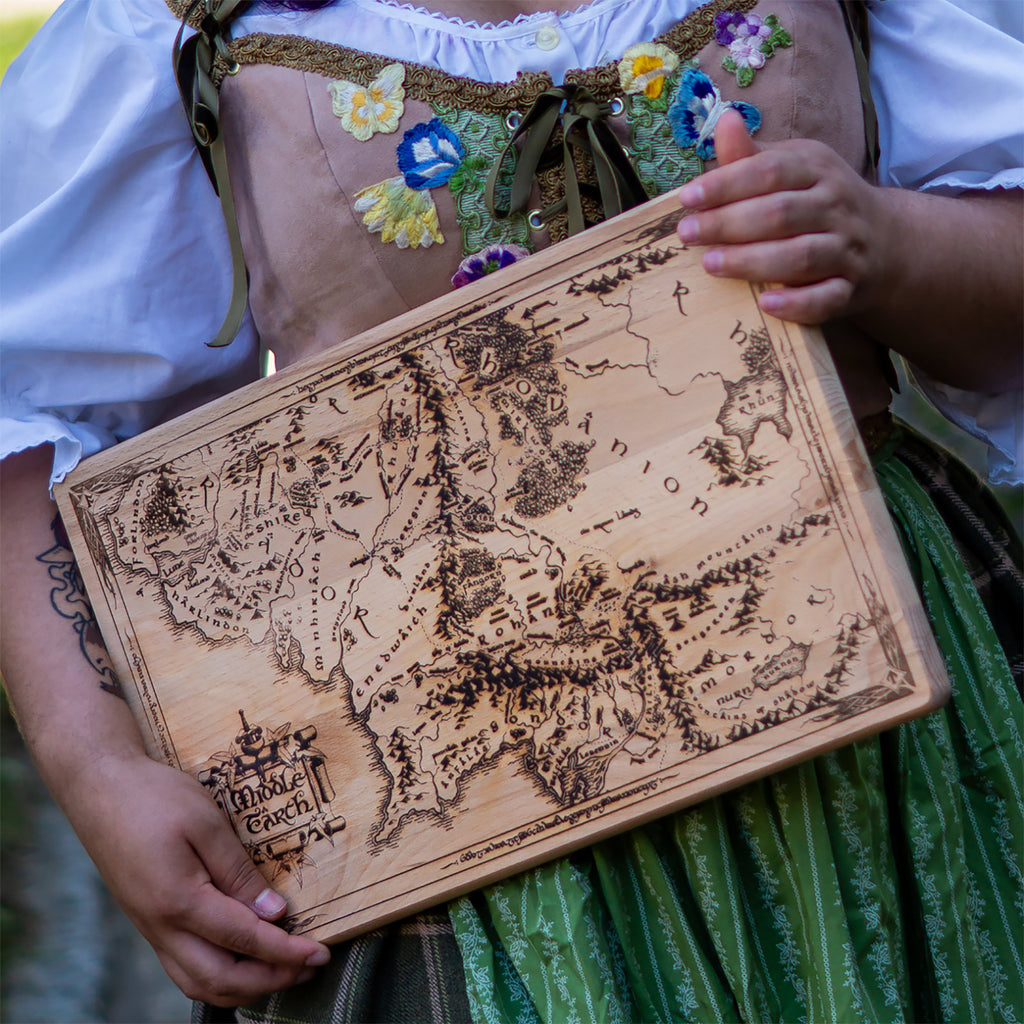 Immagine del prodotto Signore degli Anelli - Tavola da taglio in faggio con mappa della Terra di Mezzo