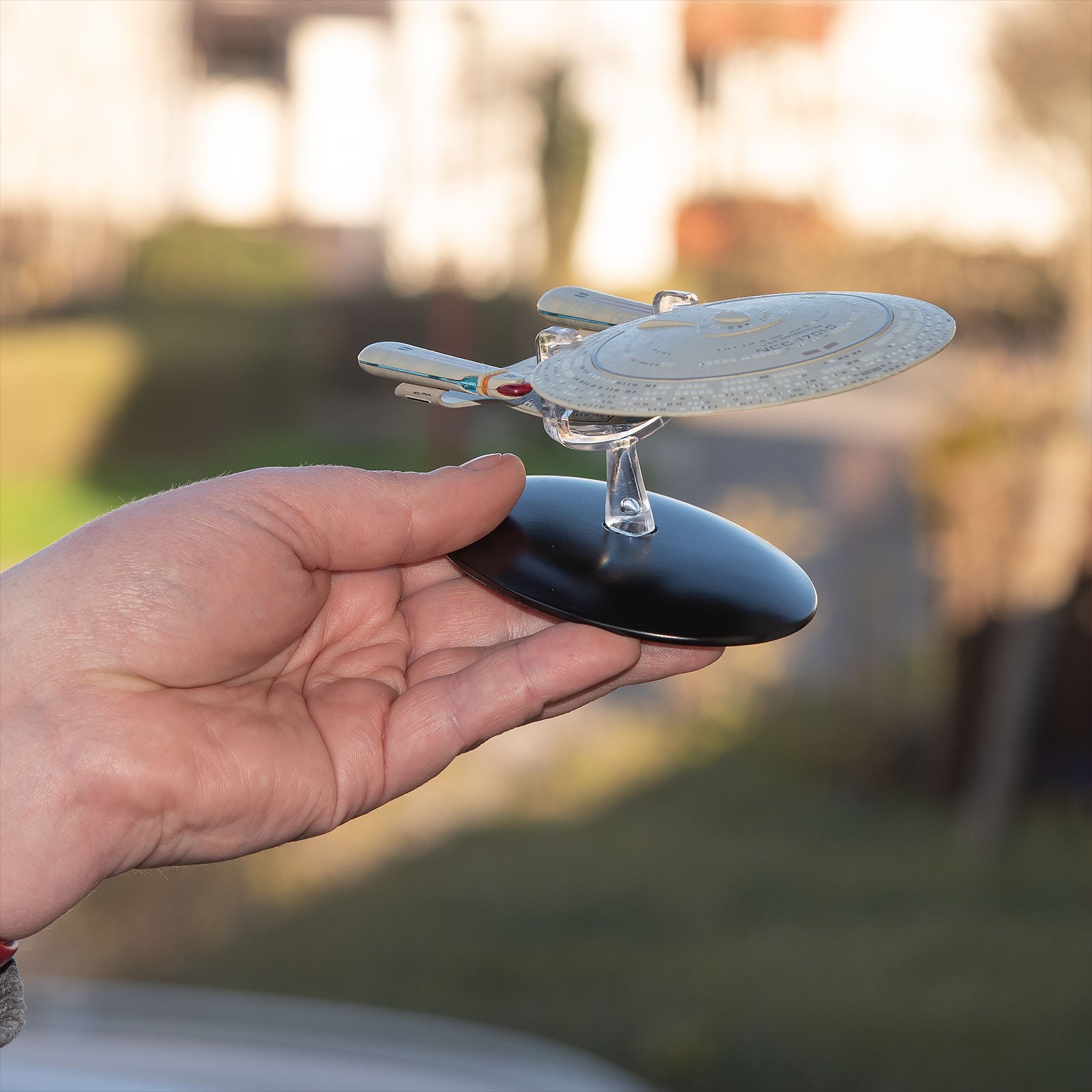 Immagine del prodotto Star Trek - USS Enterprise NCC-1701-D Figura da Collezionista Eroe