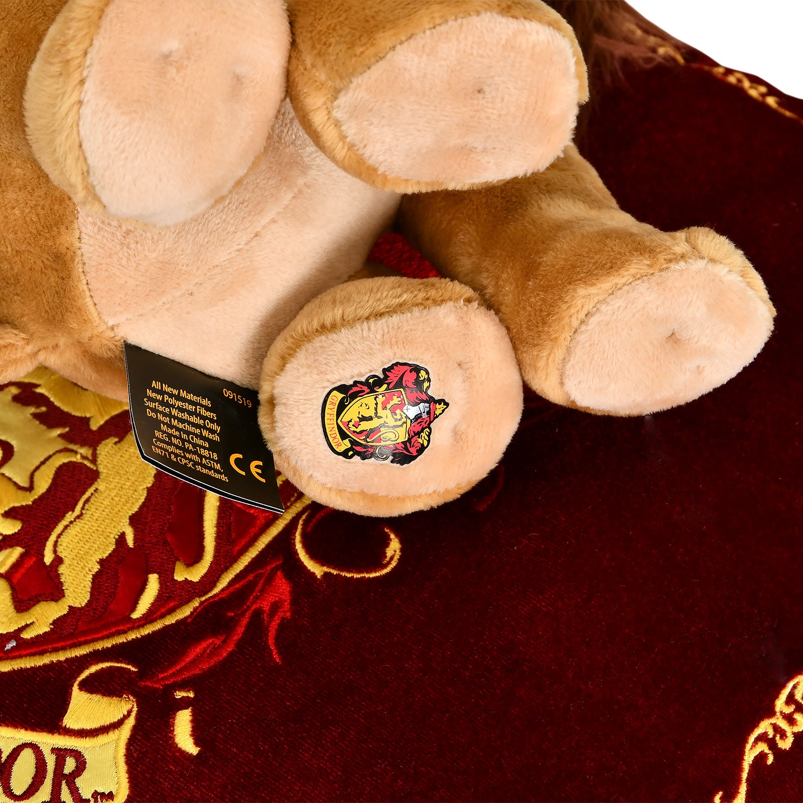 Immagine del prodotto Harry Potter - Cuscino con stemma di Grifondoro e figura di peluche