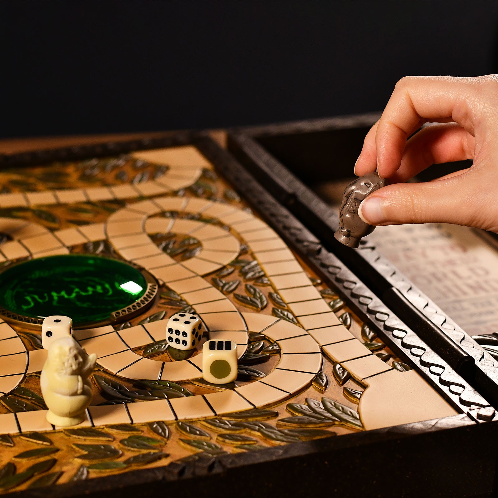 Immagine del prodotto Jumanji - Replica del Gioco da Tavolo