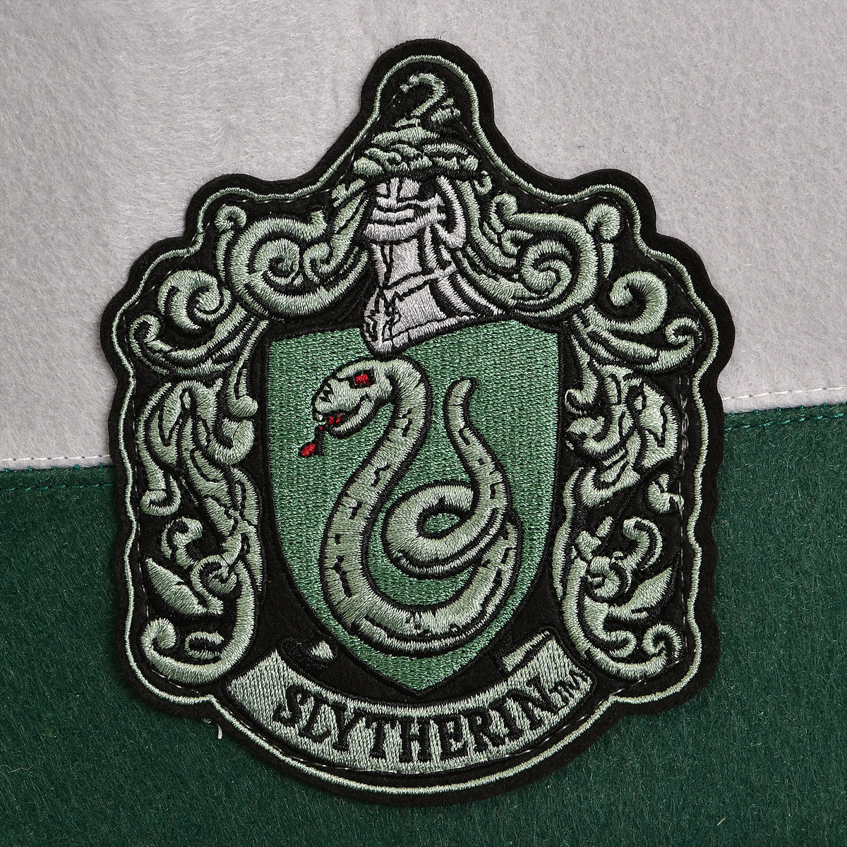 Immagine del prodotto Harry Potter - Bandiera in feltro con stemma di Serpeverde