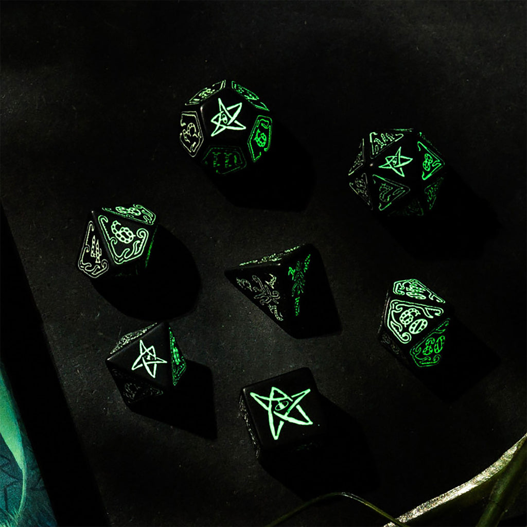 Immagine del prodotto Set di Dadi RPG Call of Cthulhu Glow in the Dark 7 pezzi nero