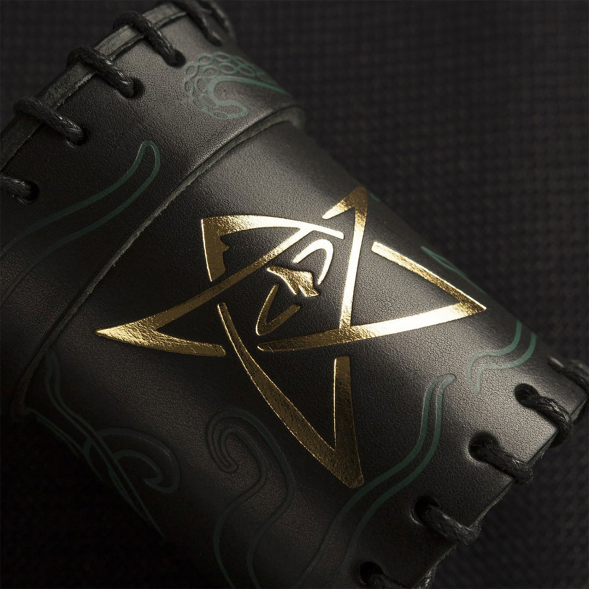Immagine del prodotto Call of Cthulhu RPG Bicchiere per Dadi Elder Sign Nero