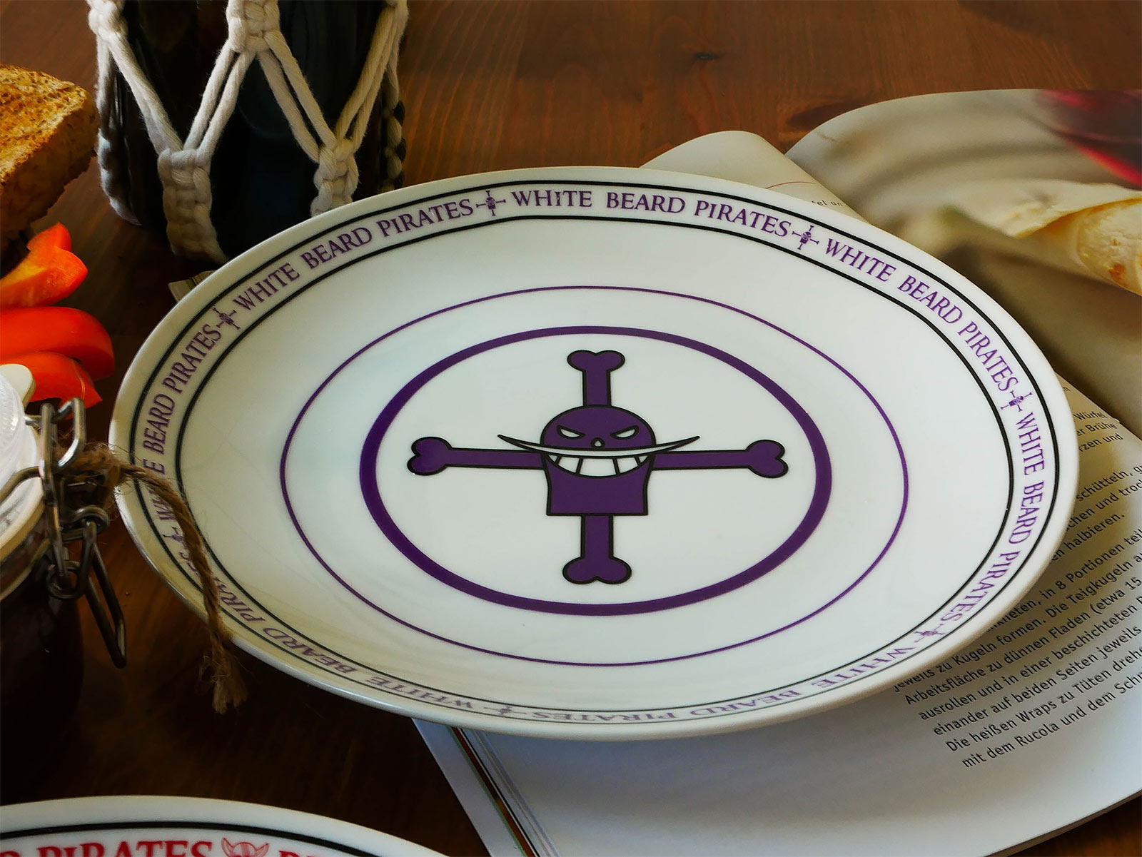Product image One Piece - Pirate Crews Logos Plate Set