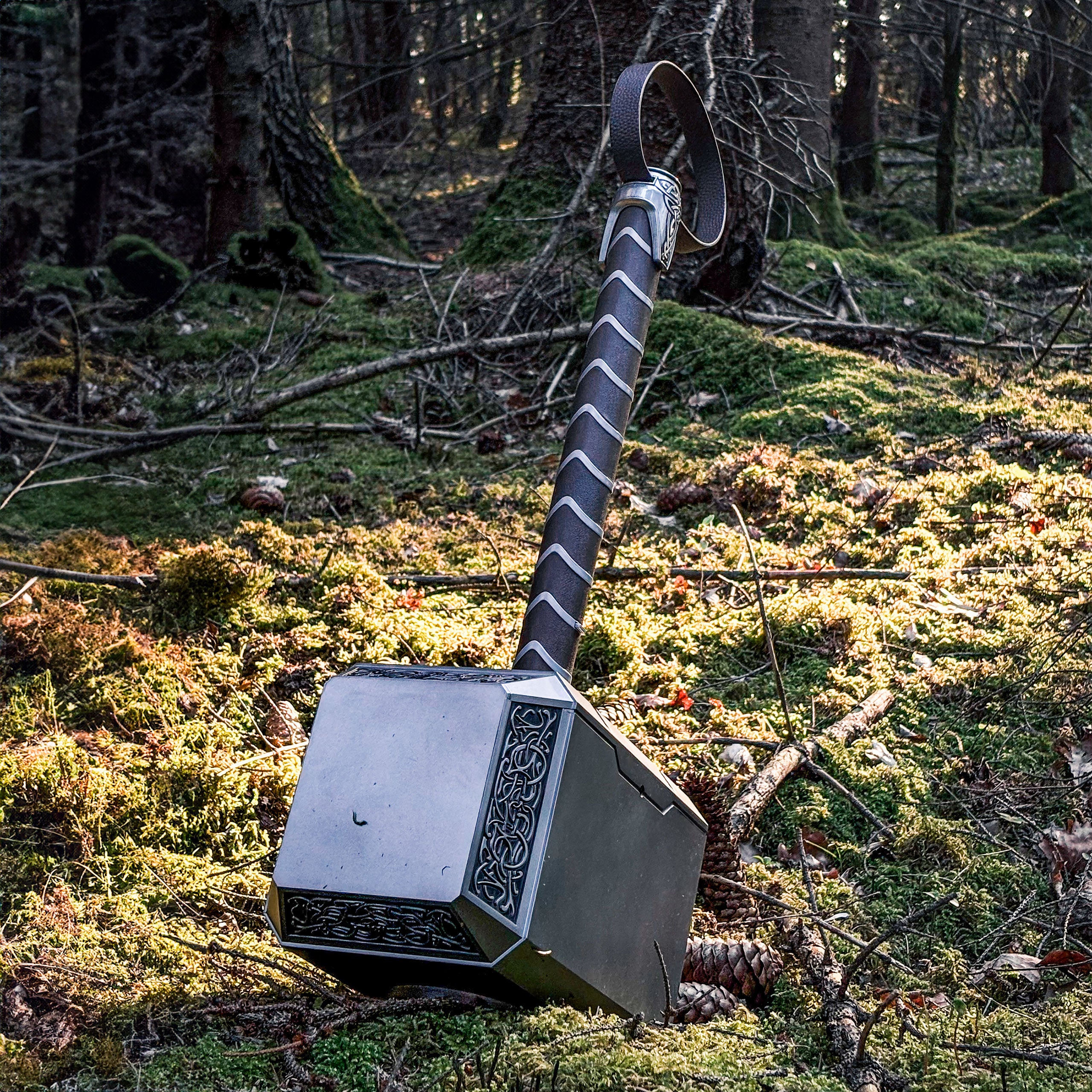 Immagine del prodotto Thor - Replica del martello Mjölnir con luce e suono