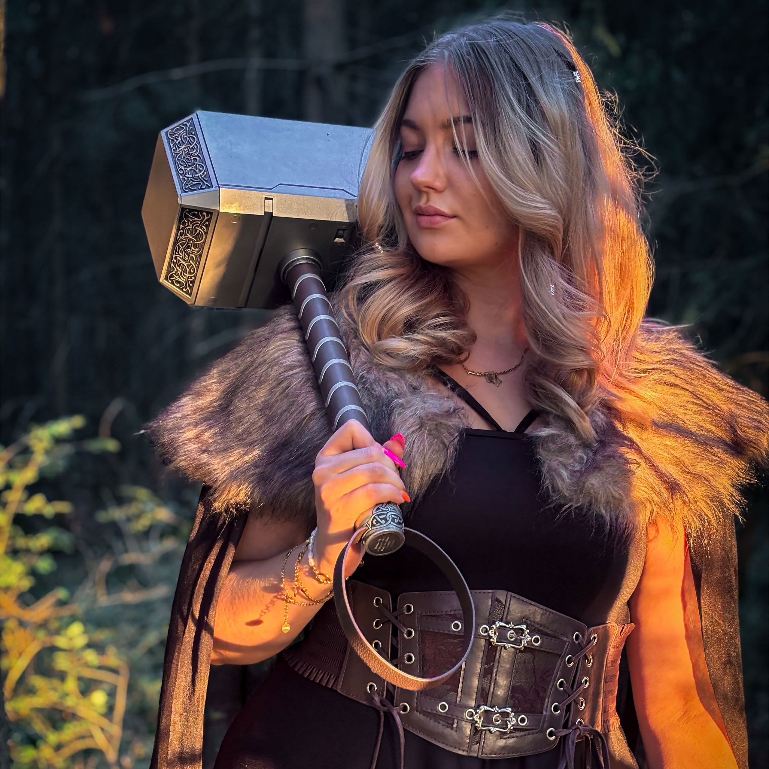 Immagine del prodotto Thor - Replica del martello Mjölnir con luce e suono