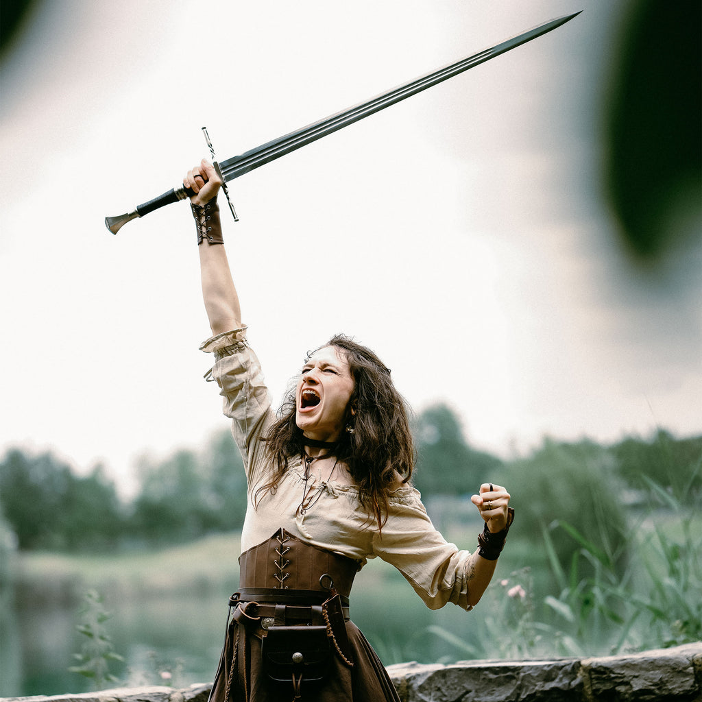 Immagine del prodotto Replica della spada d'acciaio di Geralt di Rivia con fodero per i fan di Witcher