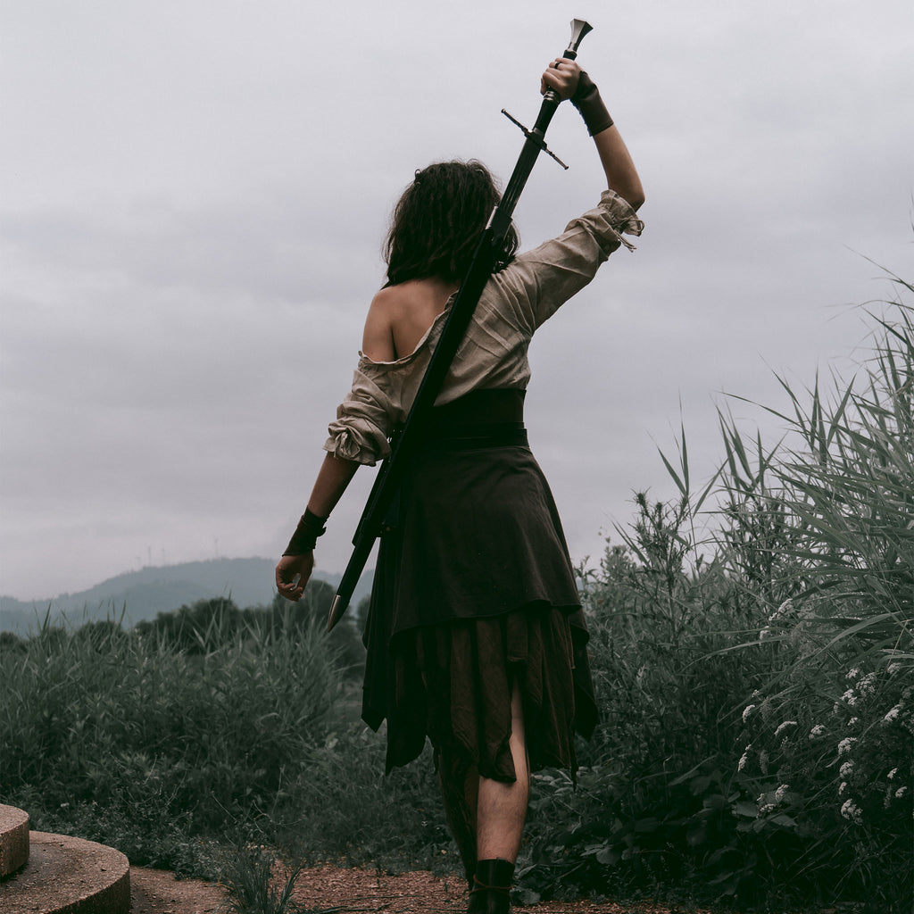 Immagine del prodotto Replica della spada d'acciaio di Geralt di Rivia con fodero per i fan di Witcher
