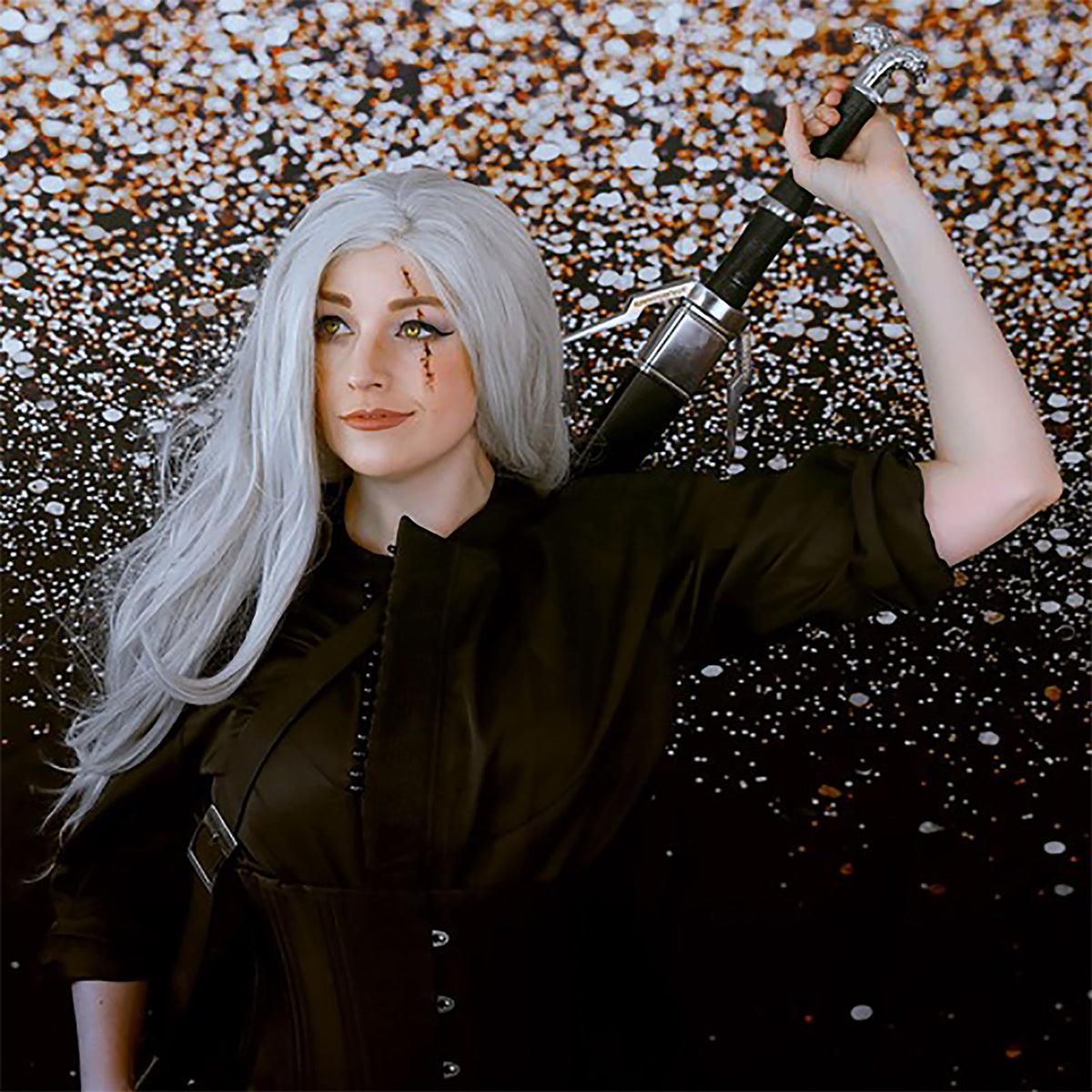 Immagine del prodotto Replica della Spada d'Argento di Geralt di Rivia con fodero per i fan di Witcher