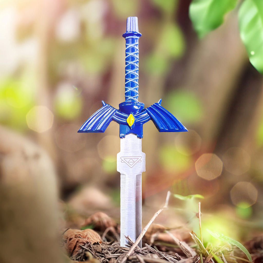 Immagine del prodotto Replica in miniatura della Master Sword con fodero per fan di Zelda