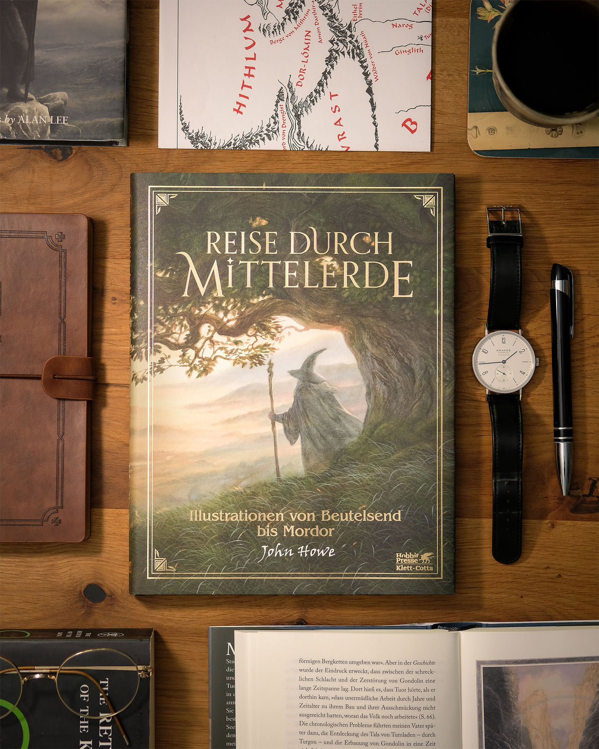 Immagine del prodotto Viaggio attraverso la Terra di Mezzo - Illustrazioni da Hobbiton a Mordor