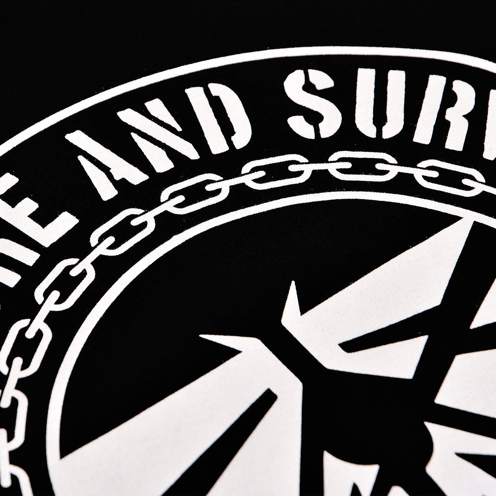 Immagine del prodotto Maglietta Endure and Survive per fan di The Last of Us nera