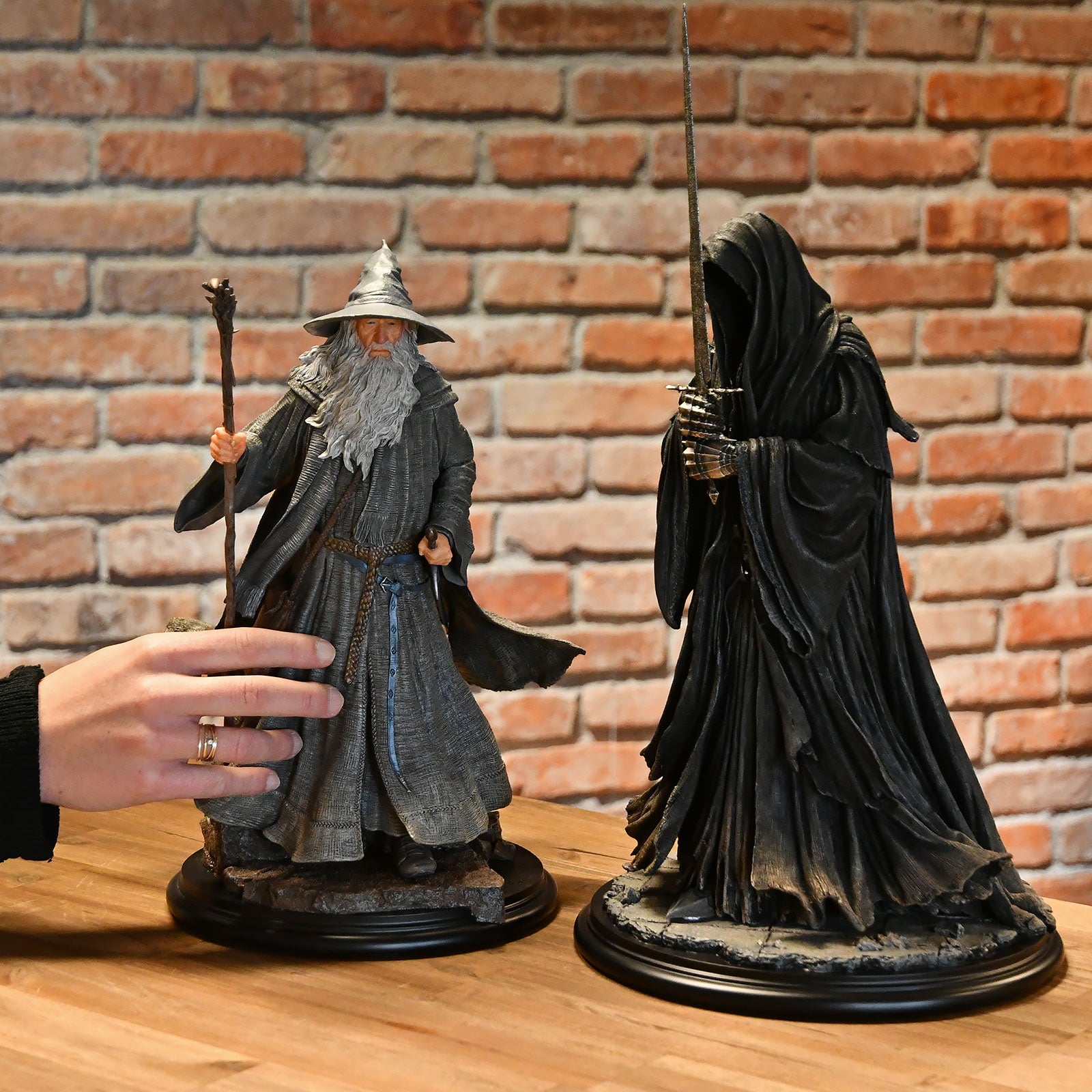 Product image The Lord of the Rings - Nazgûl Classic Series Deluxe Figure 46 cm