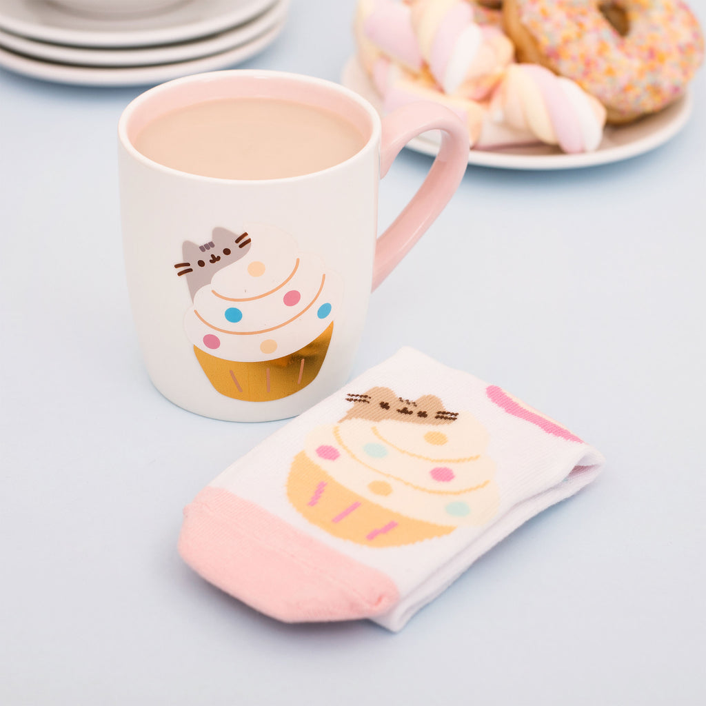 Immagine del prodotto Pusheen - Calzini e tazza Cupcake