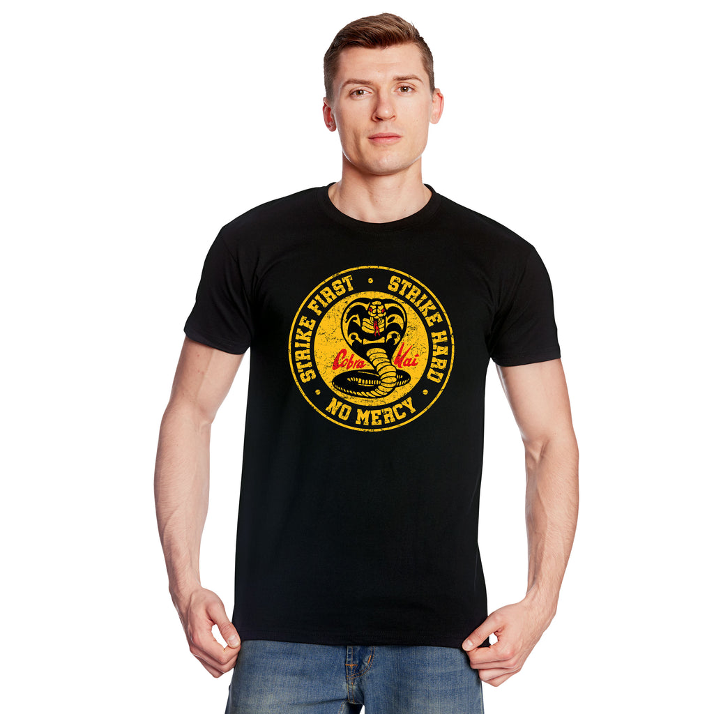 Immagine del prodotto T-shirt nera con logo Cobra Kai per fan di Karate Kid