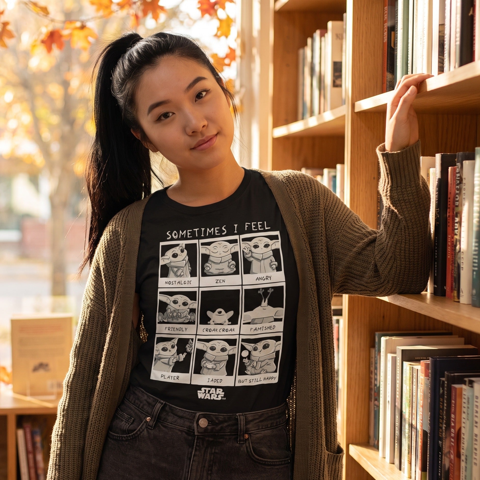 Immagine del prodotto T-shirt da donna Grogu Emotions nera - Star Wars The Mandalorian