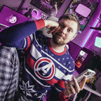 Product image Avengers - Logo Knitted Sweater