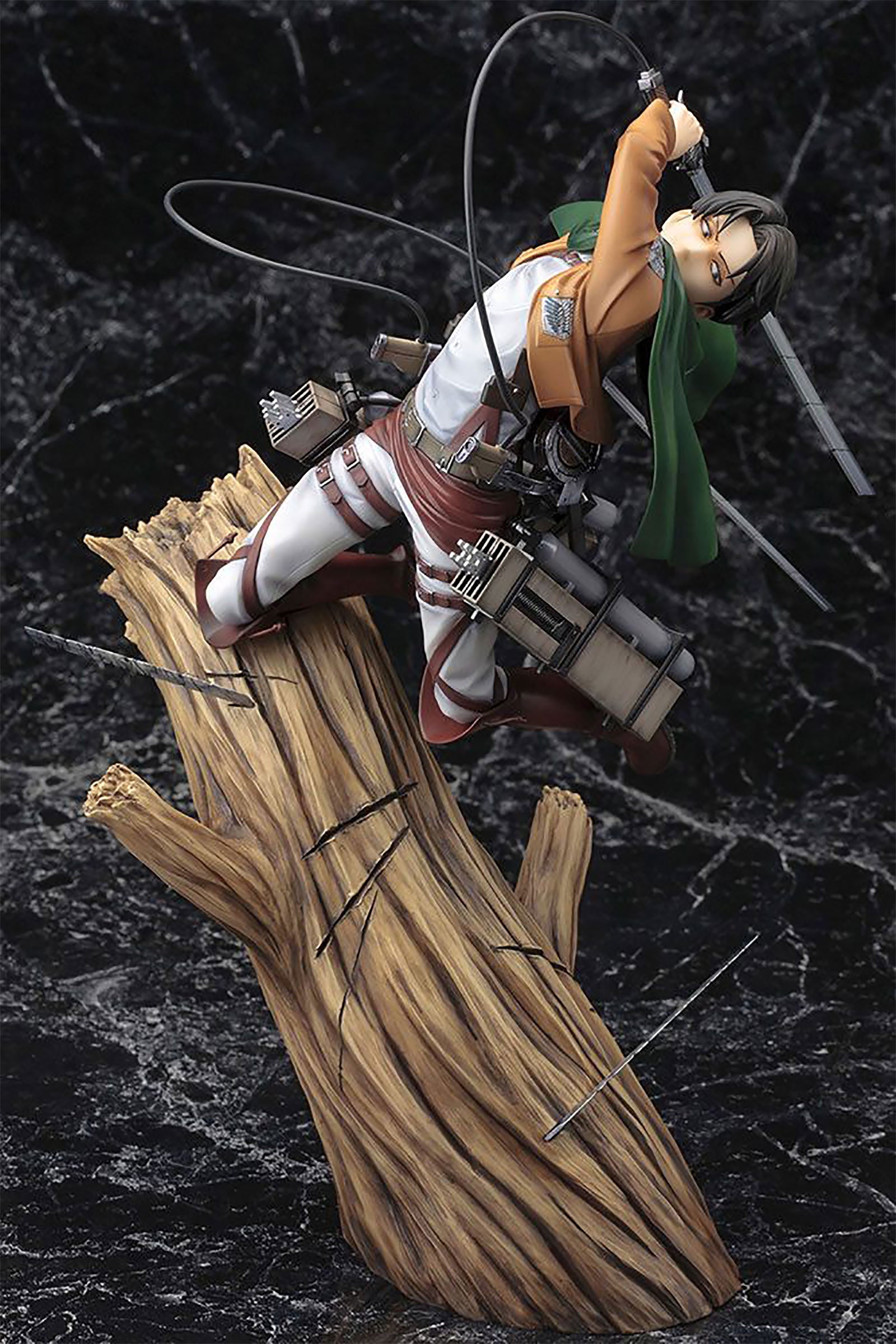 Product image Attack on Titan - Levi Renewal Statue 29 cm
