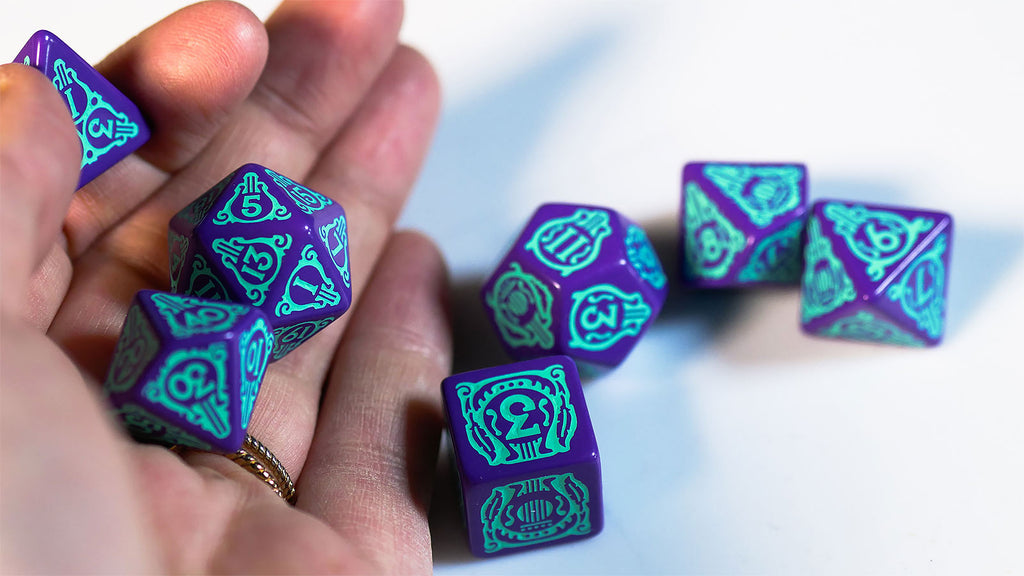 Immagine del prodotto Witcher - Dandelion Mezzo Secolo di Poesia RPG Set di Dadi 7 pezzi con Moneta da Collezione