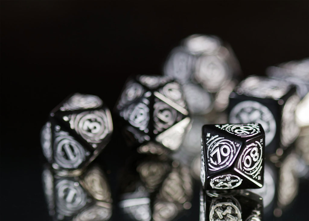 Immagine del prodotto Witcher - Yennefer Obsidian Star RPG Set di Dadi 7 pezzi con Moneta da Collezione