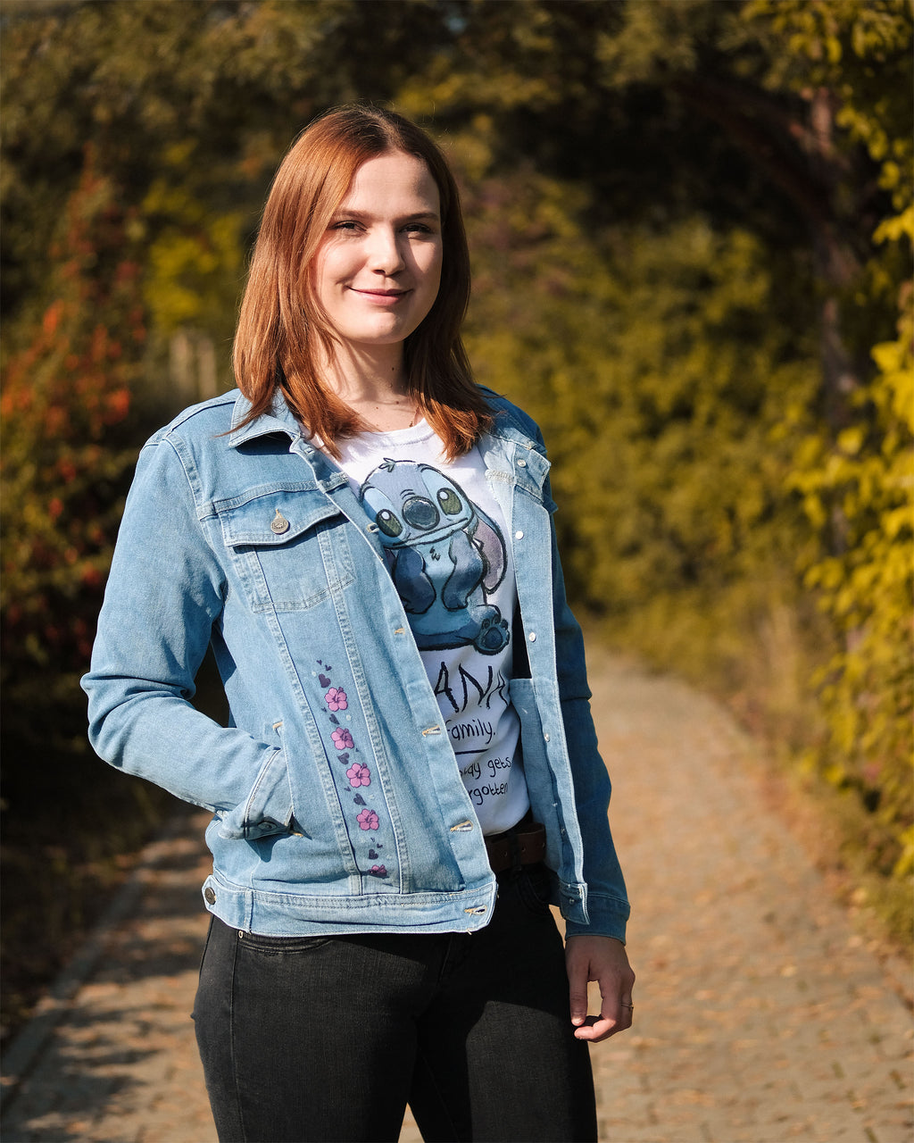 Immagine del prodotto Lilo & Stitch - Giacca di jeans floreale blu da donna