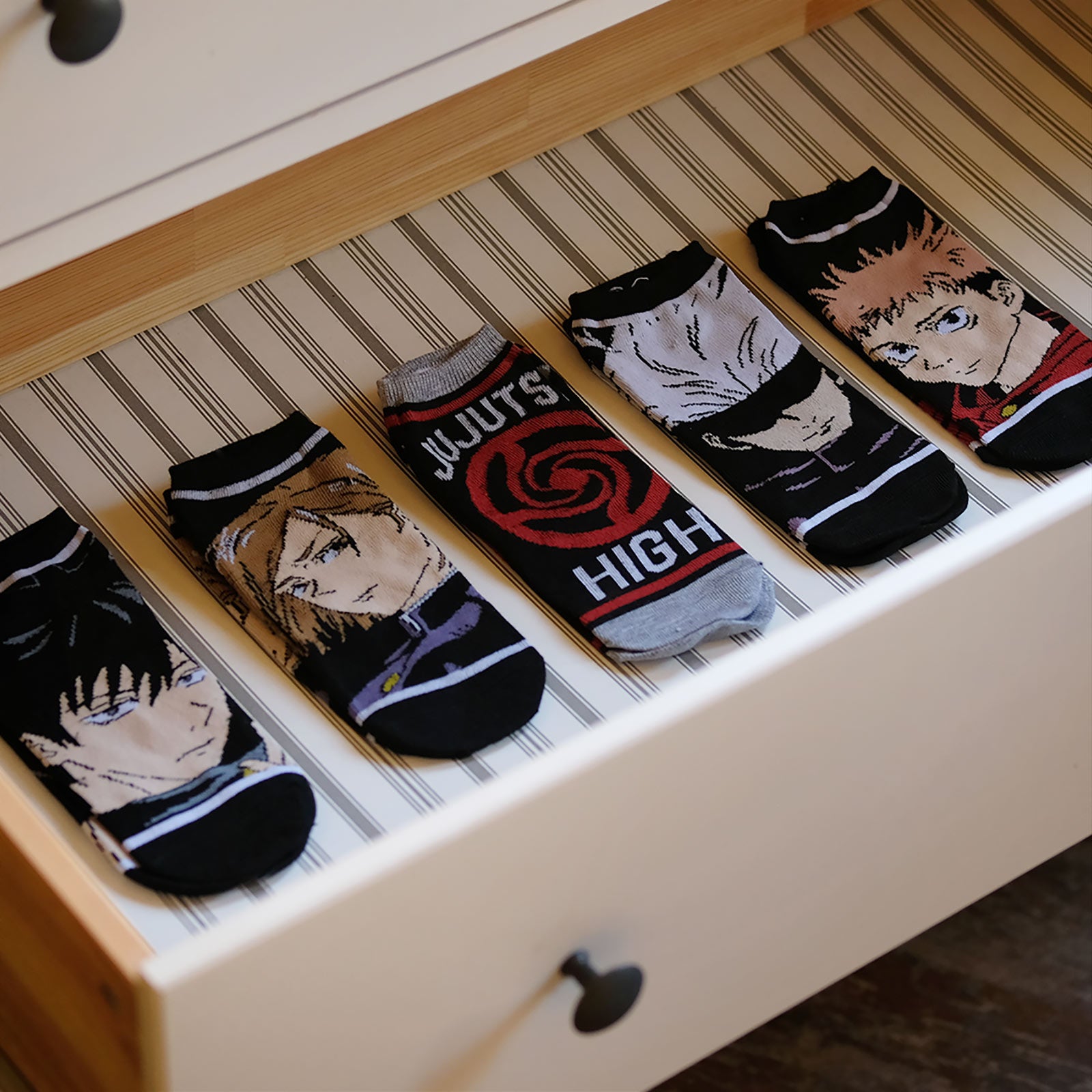 Immagine del prodotto Jujutsu Kaisen - Set di 5 calzini con personaggi