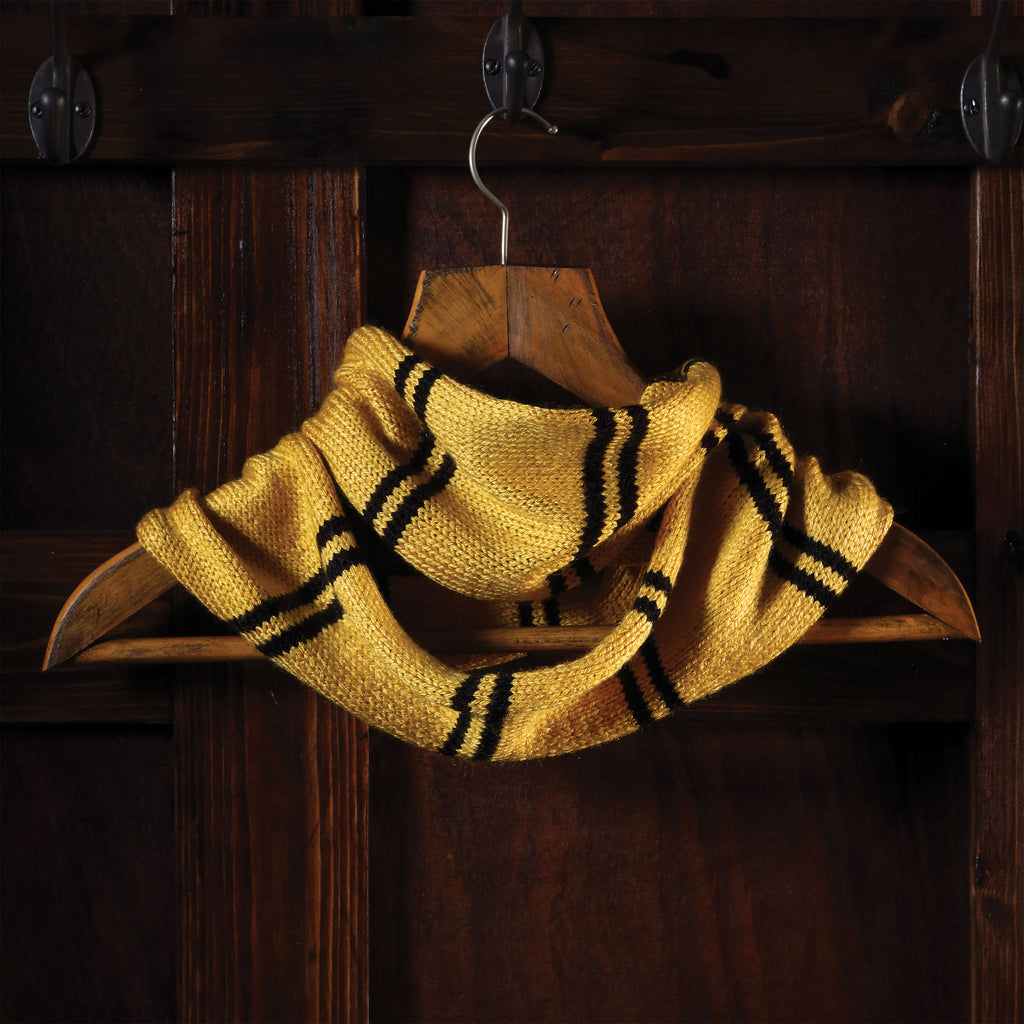 Product image Hufflepuff Loop Scarf Knitting Kit - Harry Potter
