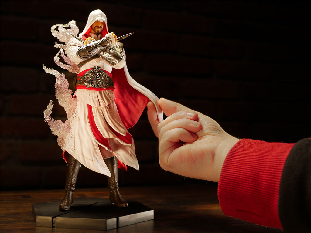 Immagine del prodotto Assassin's Creed - Figura di Ezio Maestro Assassino 25 cm