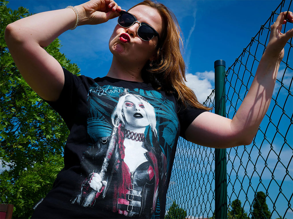 Immagine del prodotto T-shirt nera di Harley Quinn - The Suicide Squad