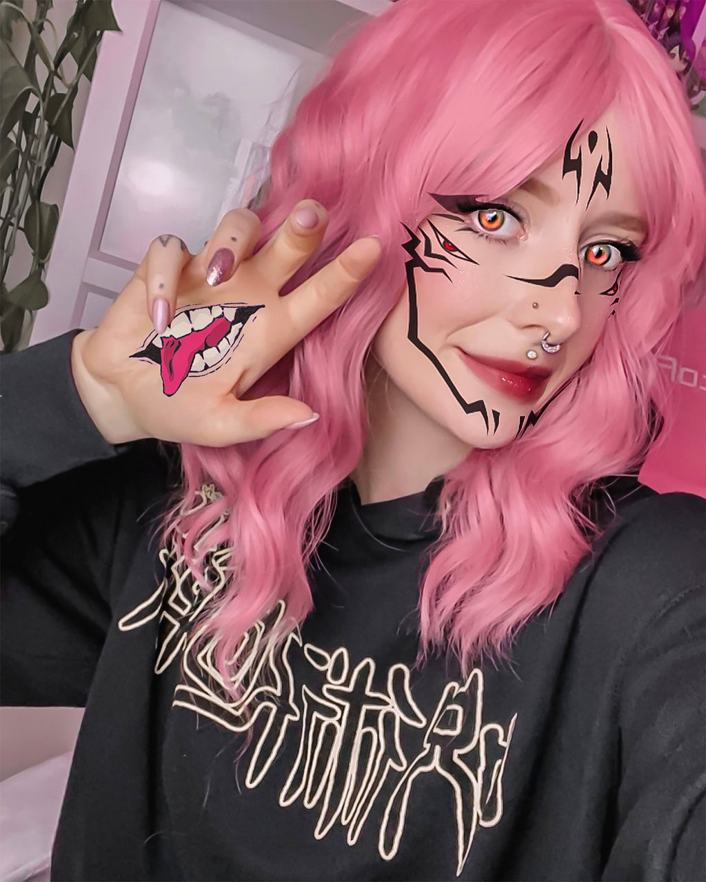Immagine del prodotto Jujutsu Kaisen - Felpa con cappuccio nera con logo Magic School