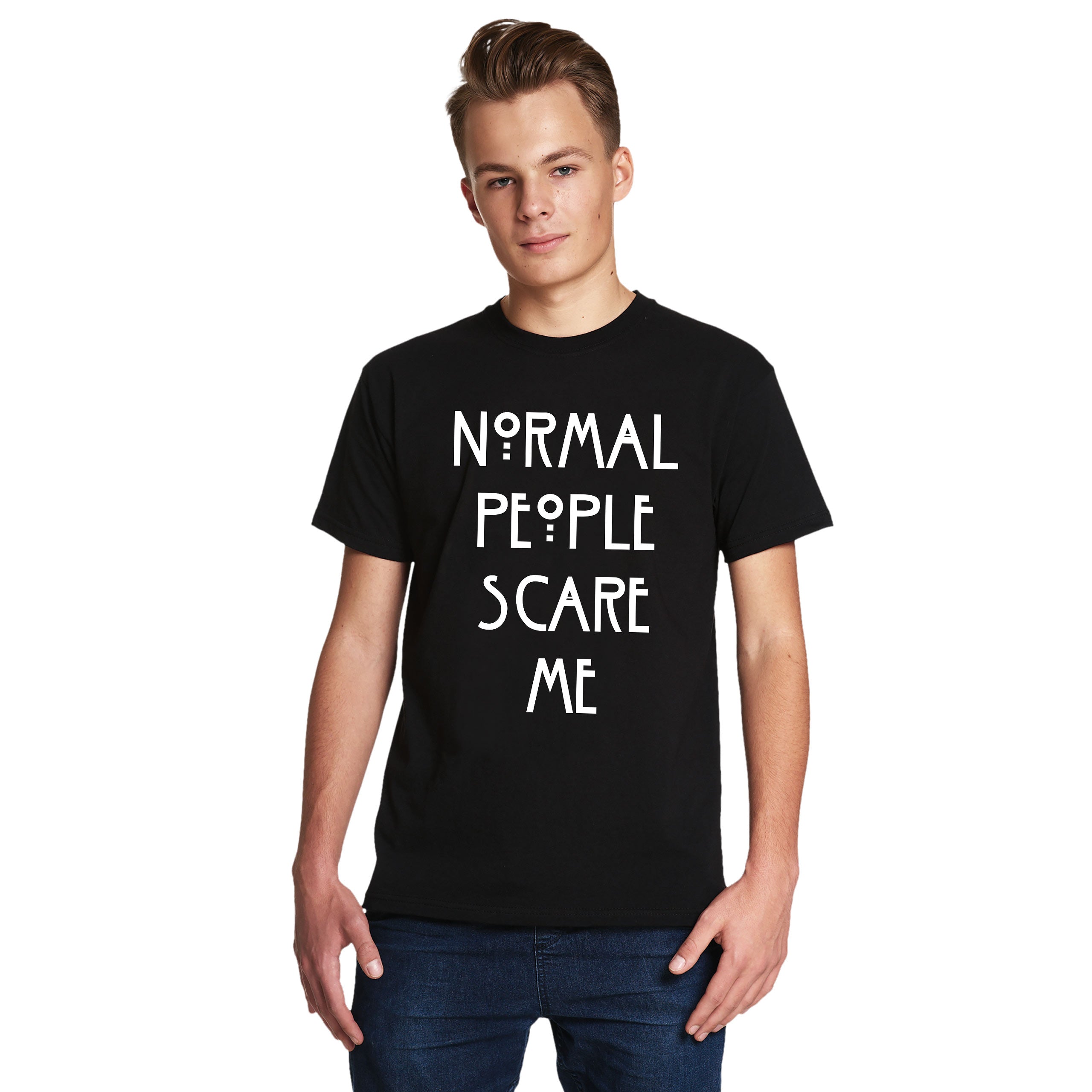 Immagine del prodotto T-shirt 'Normal People Scare Me' per fan di American Horror Story nero