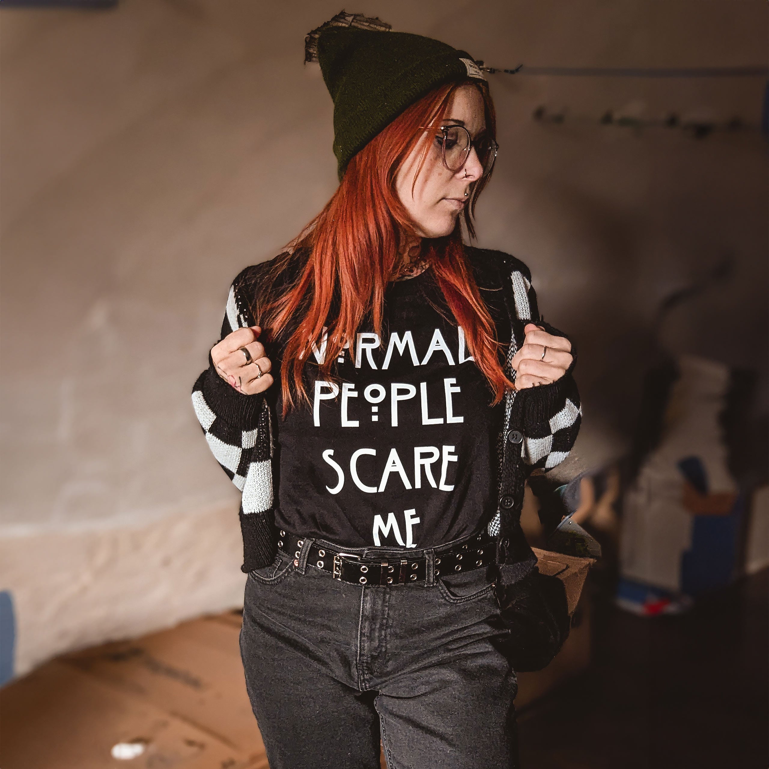 Immagine del prodotto T-shirt 'Normal People Scare Me' per fan di American Horror Story nero