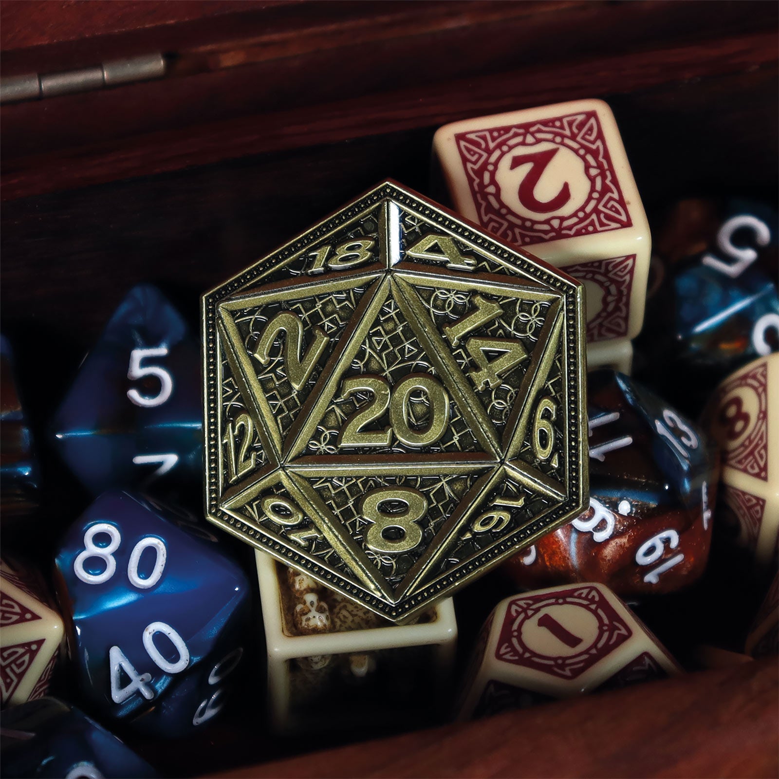 Immagine del prodotto Dungeons & Dragons - Moneta da collezione a forma di dado edizione limitata
