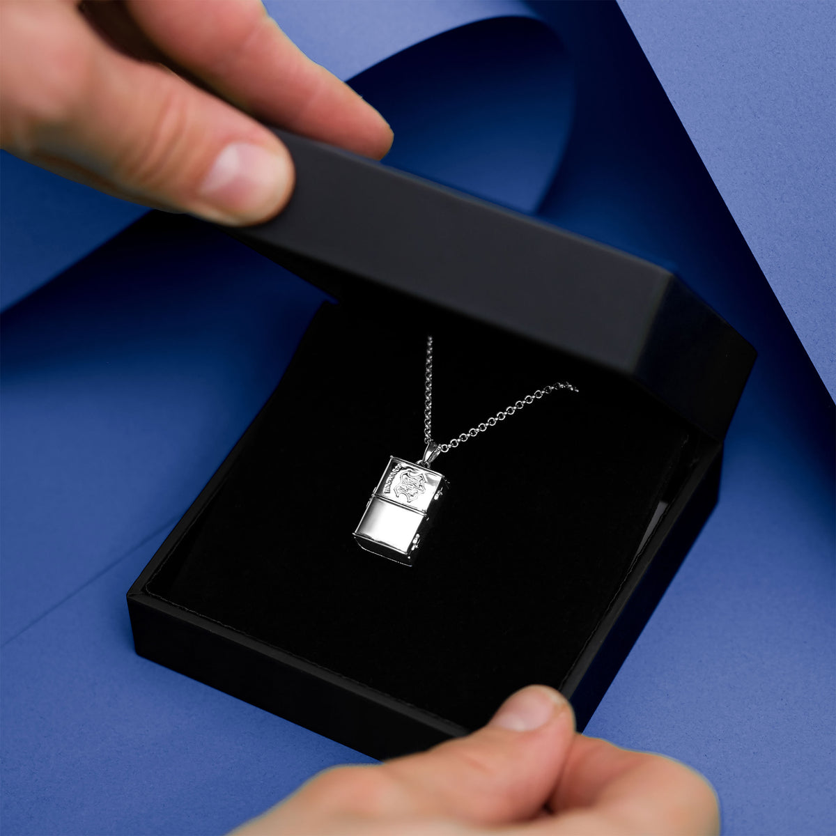 Immagine del prodotto Harry Potter - Collana con valigia di Hogwarts