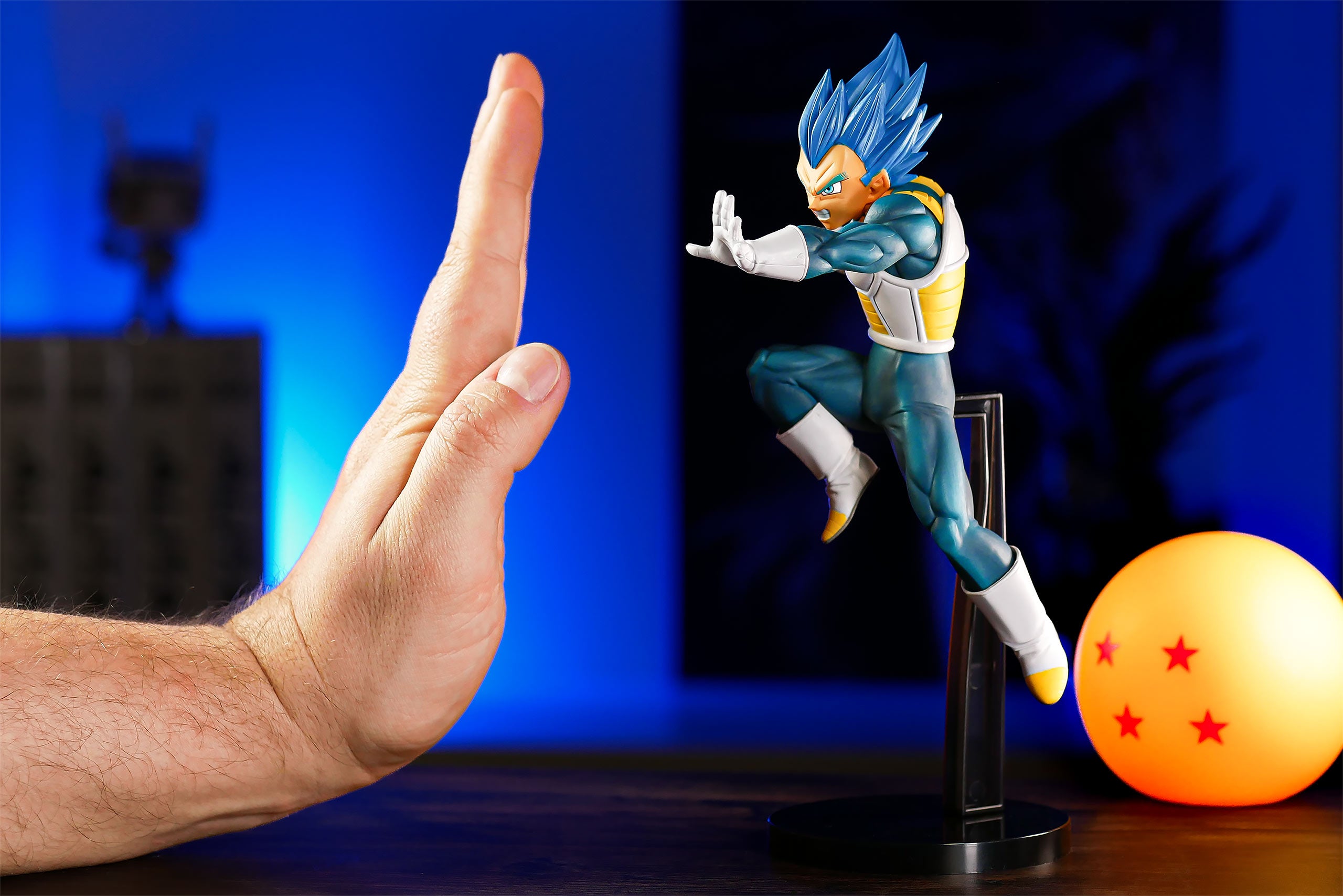 Product image Dragon Ball Super - SSGSS Vegeta Evolution Figure 21.3 cm