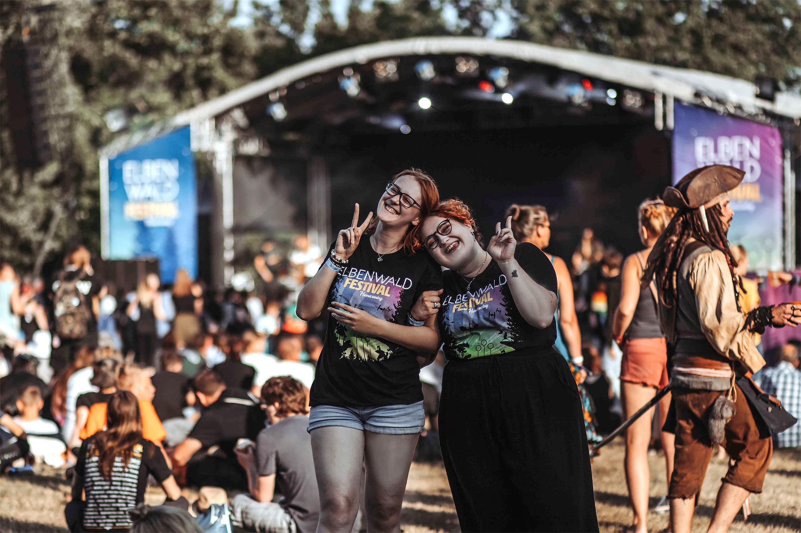 Immagine del prodotto T-shirt nera del Festival di Elbenwald Homecoming